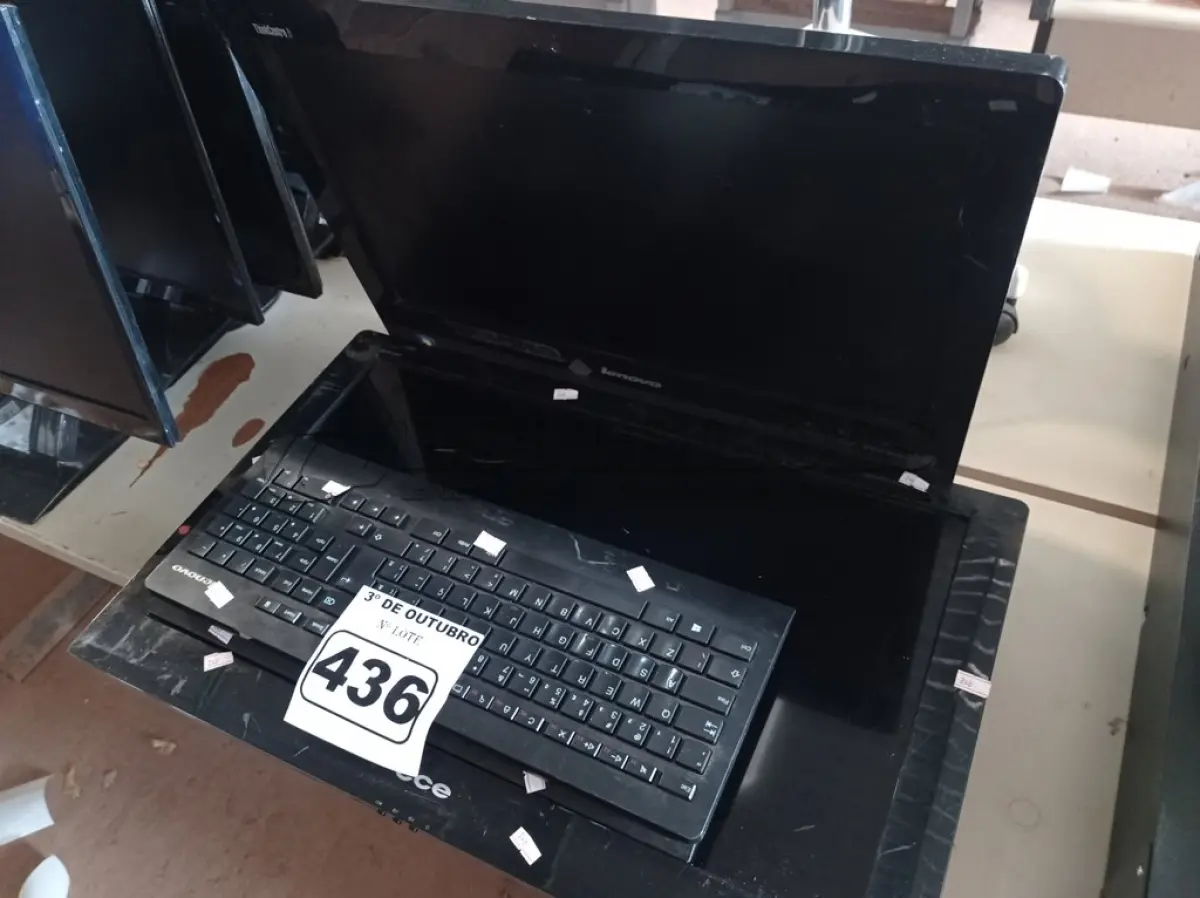LOTE 436 - 02 COMPUTADORES ALL IN ONE MARCAS E MODELOS DIVERSOS. (NO ESTADO) ATENÇÃO! FAZER A VISITAÇÃO ANTES DE ARREMATAR, NÃO SABEMOS SE FUNCIONA. LEILÃO NÃO TEM GARANTIA E NEM DEVOLUÇÃO, SUJEITO A POSSÍVEIS AVARIAS VISÍVEIS/OCULTAS E/OU AUSÊNCIA DE COMPONENTES.