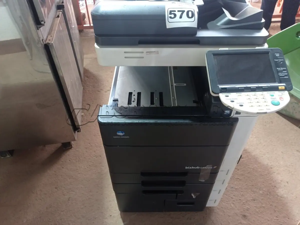 LOTE 570 - 01 IMPRESSORA MULTIFUNCIONAL KONICA MINOLTA BIZHUB C552DS. (NO ESTADO) ATENÇÃO! FAZER A VISITAÇÃO ANTES DE ARREMATAR, NÃO SABEMOS SE FUNCIONA. LEILÃO NÃO TEM GARANTIA E NEM DEVOLUÇÃO, SUJEITO A POSSÍVEIS AVARIAS VISÍVEIS/OCULTAS E/OU AUSÊNCIA DE COMPONENTES.