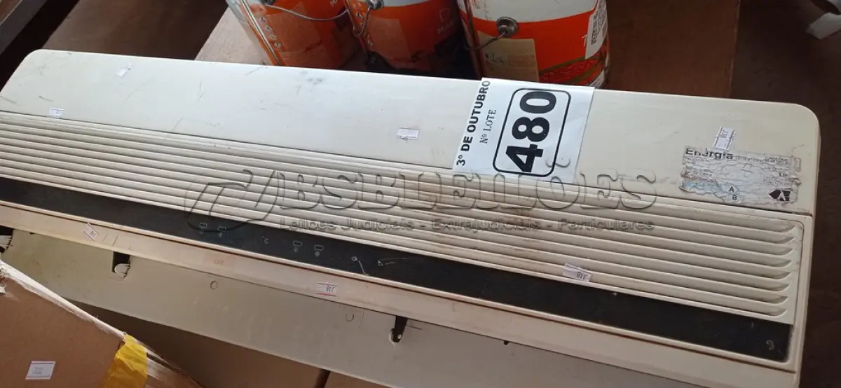 LOTE 480 - 01 EVAPORADORA MARCA LG 12000BTU. (NO ESTADO) ATENÇÃO! FAZER A VISITAÇÃO ANTES DE ARREMATAR, NÃO SABEMOS SE FUNCIONA. LEILÃO NÃO TEM GARANTIA E NEM DEVOLUÇÃO, SUJEITO A POSSÍVEIS AVARIAS VISÍVEIS/OCULTAS E/OU AUSÊNCIA DE COMPONENTES.