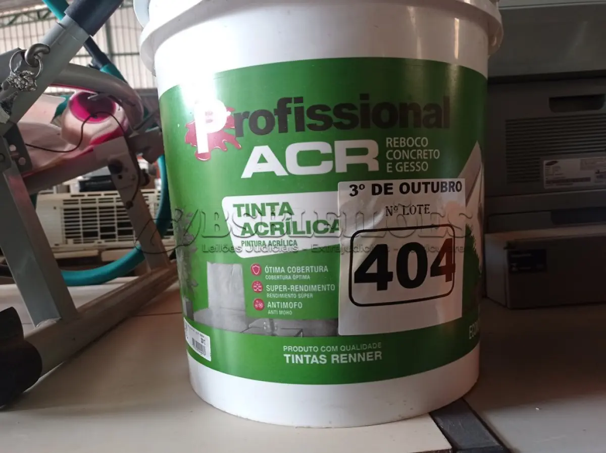 LOTE 404 - 01 BALDE DE TINTA ACRÍLICA 18L NA COR FOSCO PALHA. (NO ESTADO) ATENÇÃO! FAZER A VISITAÇÃO ANTES DE ARREMATAR, NÃO SABEMOS SE FUNCIONA. LEILÃO NÃO TEM GARANTIA E NEM DEVOLUÇÃO, SUJEITO A POSSÍVEIS AVARIAS VISÍVEIS/OCULTAS E/OU AUSÊNCIA DE COMPONENTES.