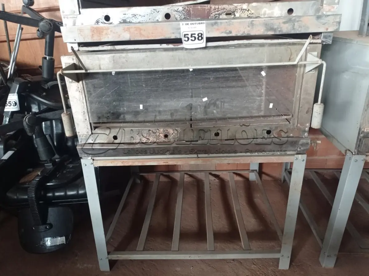 LOTE 558
