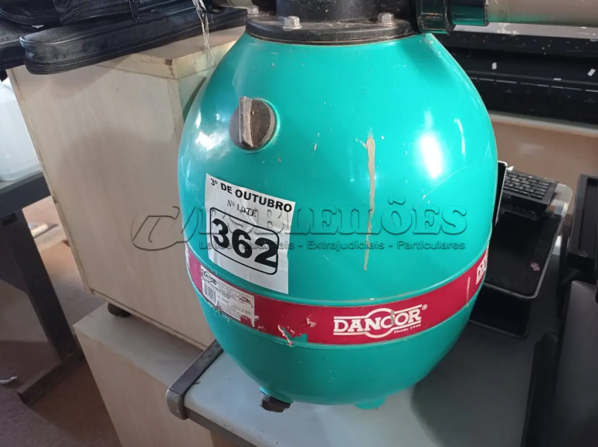 LOTE 362 - 01 FILTRO PARA PISCINA MARCA DANCOR. (NO ESTADO) ATENÇÃO! FAZER A VISITAÇÃO ANTES DE ARREMATAR, NÃO SABEMOS SE FUNCIONA. LEILÃO NÃO TEM GARANTIA E NEM DEVOLUÇÃO, SUJEITO A POSSÍVEIS AVARIAS VISÍVEIS/OCULTAS E/OU AUSÊNCIA DE COMPONENTES.