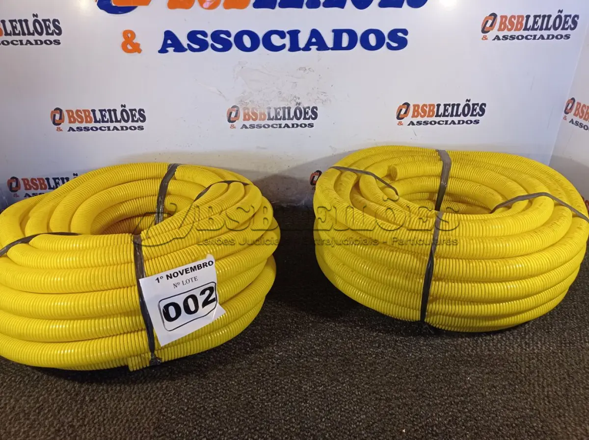 LOTE 002 - 02 ROLOS DE MANGUEIRA CORRUGADA. (NO ESTADO) ATENÇÃO! FAZER A VISITAÇÃO ANTES DE ARREMATAR, NÃO SABEMOS SE FUNCIONA. LEILÃO NÃO TEM GARANTIA E NEM DEVOLUÇÃO, SUJEITO A POSSÍVEIS AVARIAS VISÍVEIS/OCULTAS E/OU AUSÊNCIA DE COMPONENTES.