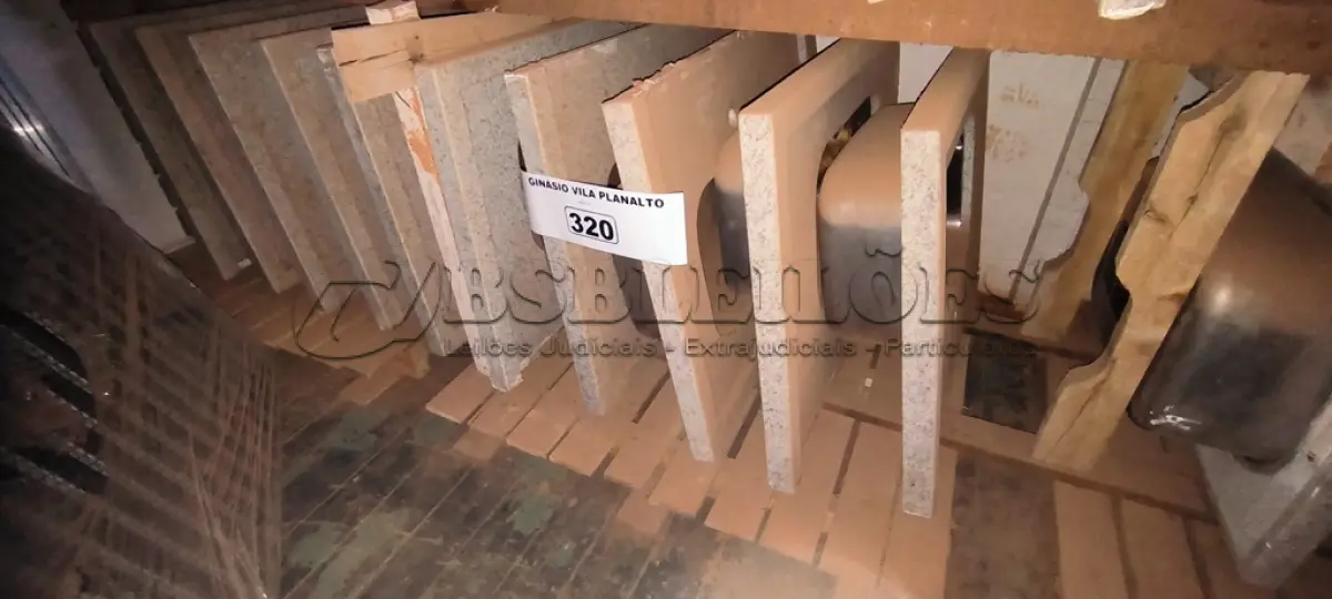 LOTE 320 - 10 PIAS EM GRANITOS (NO ESTADO, NÃO SABEMOS SE FUNCIONA. LEILÃO NÃO TEM GARANTIA E NEM DEVOLUÇÃO).
