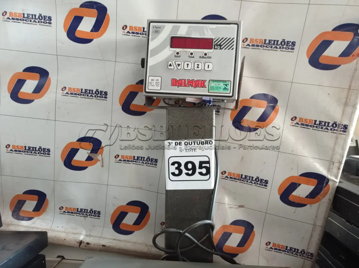 LOTE 395 - 01 BALANÇA ELETRÔNICA BALMAK CAPACIDADE 50KG. (NO ESTADO) ATENÇÃO! FAZER A VISITAÇÃO ANTES DE ARREMATAR, NÃO SABEMOS SE FUNCIONA. LEILÃO NÃO TEM GARANTIA E NEM DEVOLUÇÃO, SUJEITO A POSSÍVEIS AVARIAS VISÍVEIS/OCULTAS E/OU AUSÊNCIA DE COMPONENTES.