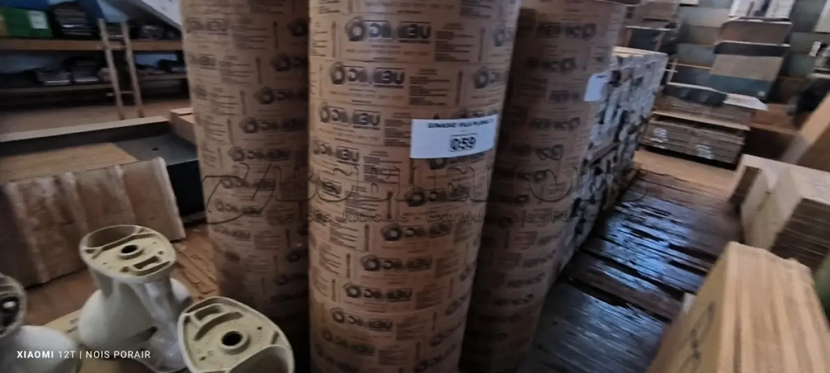 LOTE 059 - 02 FORMAS EM PAPELÃO PARA COLUNAS (NO ESTADO, NÃO SABEMOS SE FUNCIONA. LEILÃO NÃO TEM GARANTIA E NEM DEVOLUÇÃO).