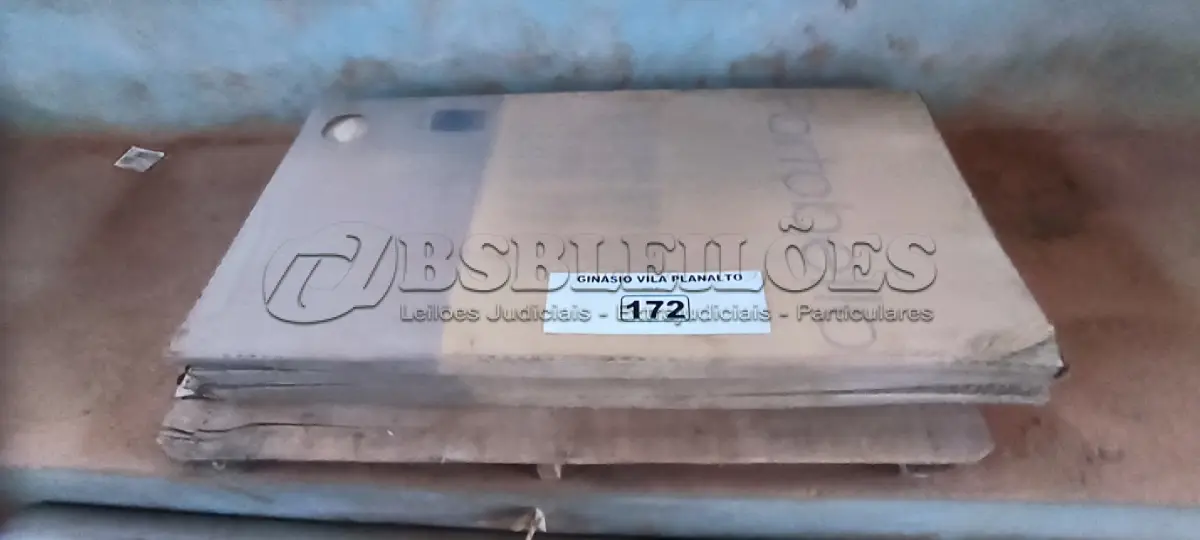LOTE 172 - 04 CAIXAS DE PISO 60X1,20 (NO ESTADO, NÃO SABEMOS SE FUNCIONA. LEILÃO NÃO TEM GARANTIA E NEM DEVOLUÇÃO).