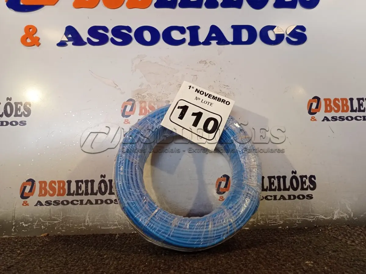 LOTE 110 - 01 ROLO DE CABO FLEXÍVEL 100M 1X4MM NA COR AZUL(NOVO). (NO ESTADO) ATENÇÃO! FAZER A VISITAÇÃO ANTES DE ARREMATAR, NÃO SABEMOS SE FUNCIONA. LEILÃO NÃO TEM GARANTIA E NEM DEVOLUÇÃO, SUJEITO A POSSÍVEIS AVARIAS VISÍVEIS/OCULTAS E/OU AUSÊNCIA DE COMPONENTES.