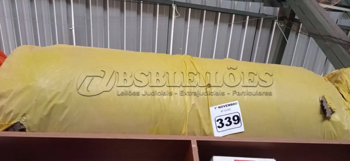LOTE 339 - 01 ROLO DE LÃ DE VIDRO. (NO ESTADO) ATENÇÃO! FAZER A VISITAÇÃO ANTES DE ARREMATAR, NÃO SABEMOS SE FUNCIONA. LEILÃO NÃO TEM GARANTIA E NEM DEVOLUÇÃO, SUJEITO A POSSÍVEIS AVARIAS VISÍVEIS/OCULTAS E/OU AUSÊNCIA DE COMPONENTES.