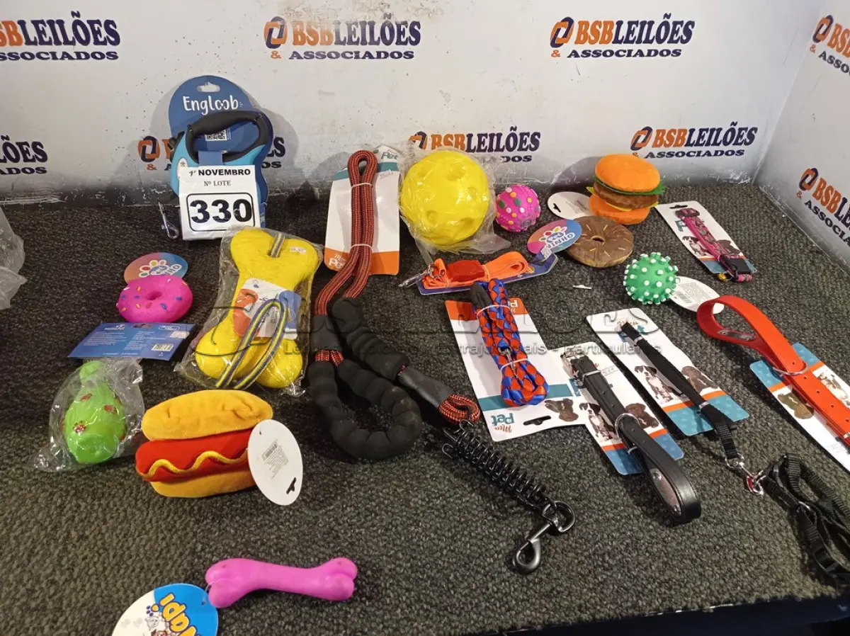 LOTE 330 - 01 KIT DE ACESSÓRIOS PARA PET. (NO ESTADO) ATENÇÃO! FAZER A VISITAÇÃO ANTES DE ARREMATAR, NÃO SABEMOS SE FUNCIONA. LEILÃO NÃO TEM GARANTIA E NEM DEVOLUÇÃO, SUJEITO A POSSÍVEIS AVARIAS VISÍVEIS/OCULTAS E/OU AUSÊNCIA DE COMPONENTES.