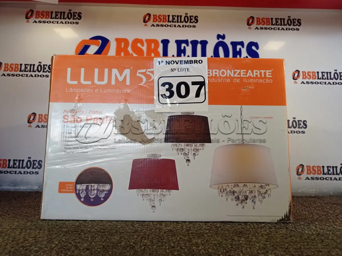 LOTE 307 - 01 PENDENTE SÃO PAULO 3XE27 PRETO. (NO ESTADO) ATENÇÃO! FAZER A VISITAÇÃO ANTES DE ARREMATAR, NÃO SABEMOS SE FUNCIONA. LEILÃO NÃO TEM GARANTIA E NEM DEVOLUÇÃO, SUJEITO A POSSÍVEIS AVARIAS VISÍVEIS/OCULTAS E/OU AUSÊNCIA DE COMPONENTES.