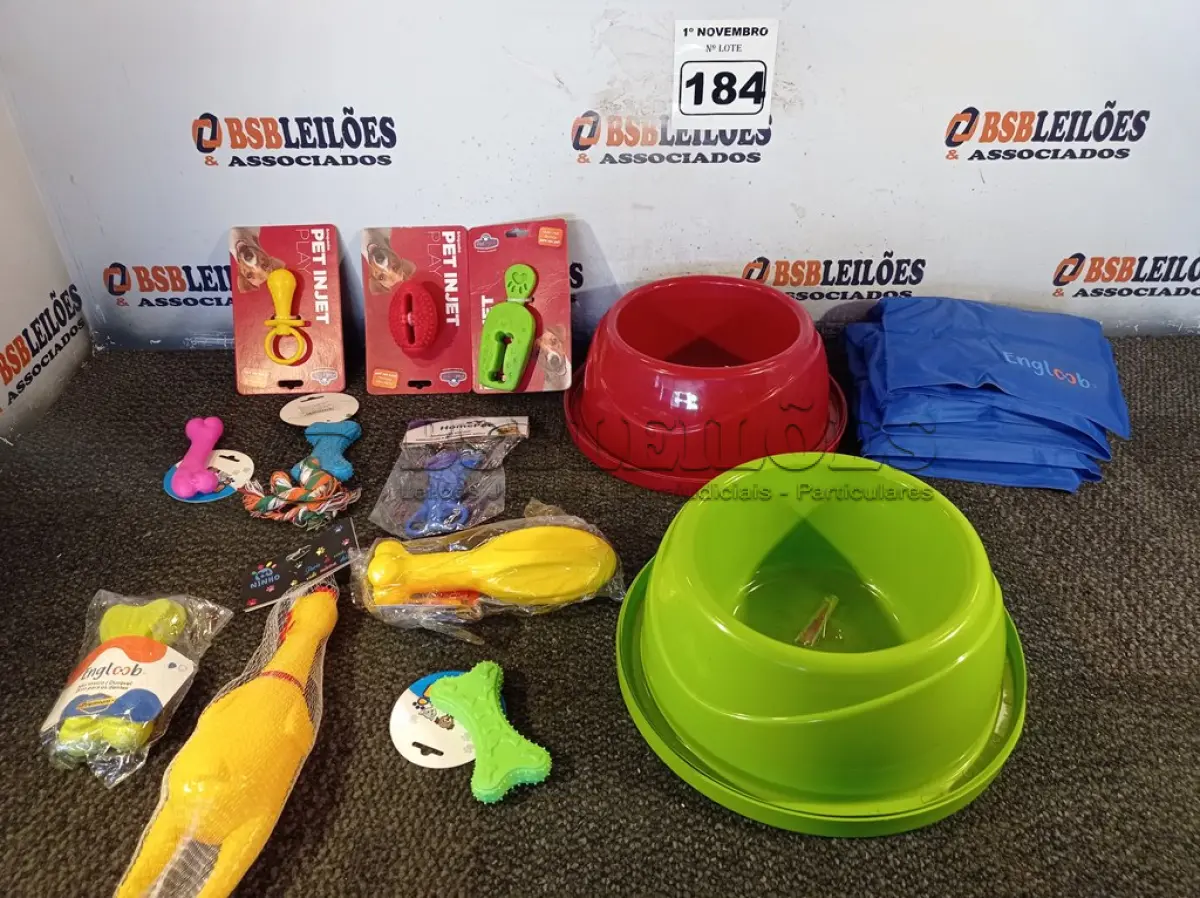 LOTE 184 - 01 KIT DE ACESSÓRIOS PARA PET CONTENDO: TAPETE GELADO GRANDE, FRANGO VINIL “M”, HALTER 04 FUROS, OSSO PATINHA, OSSO PET, CHUPETA PET, PICOLÉ PET, FUTEBOL PET, OSSINHO PINGENTE, SUPER PET, OSSINHO LISO E COMEDOURO 3914. (NO ESTADO) ATENÇÃO! FAZER A VISITAÇÃO ANTES DE ARREMATAR, NÃO SABEMOS SE FUNCIONA. LEILÃO NÃO TEM GARANTIA E NEM DEVOLUÇÃO, SUJEITO A POSSÍVEIS AVARIAS VISÍVEIS/OCULTAS E/OU AUSÊNCIA DE COMPONENTES.