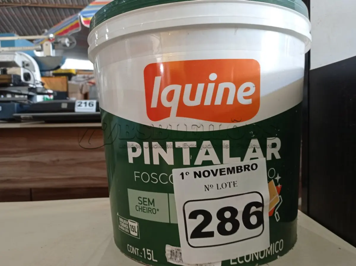 LOTE 286 - 01 BALDE DE TINTA IQUINE PINTALAR FOSCO AVELUDADO INTERIORES NA COR MARFIM 15L. (NO ESTADO) ATENÇÃO! FAZER A VISITAÇÃO ANTES DE ARREMATAR, NÃO SABEMOS SE FUNCIONA. LEILÃO NÃO TEM GARANTIA E NEM DEVOLUÇÃO, SUJEITO A POSSÍVEIS AVARIAS VISÍVEIS/OCULTAS E/OU AUSÊNCIA DE COMPONENTES.