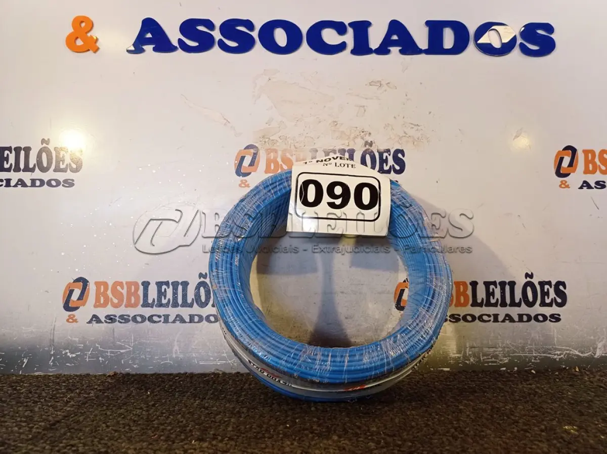 LOTE 090 - 01 ROLO DE CABO FLEXÍVEL 100M 1X2,5MM NA COR AZUL(NOVO). (NO ESTADO) ATENÇÃO! FAZER A VISITAÇÃO ANTES DE ARREMATAR, NÃO SABEMOS SE FUNCIONA. LEILÃO NÃO TEM GARANTIA E NEM DEVOLUÇÃO, SUJEITO A POSSÍVEIS AVARIAS VISÍVEIS/OCULTAS E/OU AUSÊNCIA DE COMPONENTES.