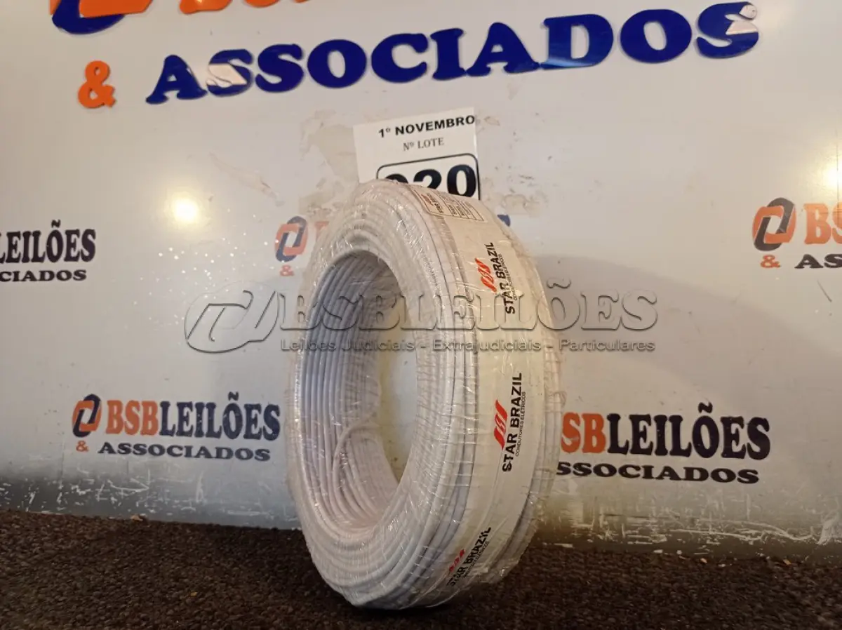 LOTE 020 - 01 ROLO DE CABO FLEXÍVEL 100M 1X4MM NA COR BRANCA(NOVO). (NO ESTADO) ATENÇÃO! FAZER A VISITAÇÃO ANTES DE ARREMATAR, NÃO SABEMOS SE FUNCIONA. LEILÃO NÃO TEM GARANTIA E NEM DEVOLUÇÃO, SUJEITO A POSSÍVEIS AVARIAS VISÍVEIS/OCULTAS E/OU AUSÊNCIA DE COMPONENTES.