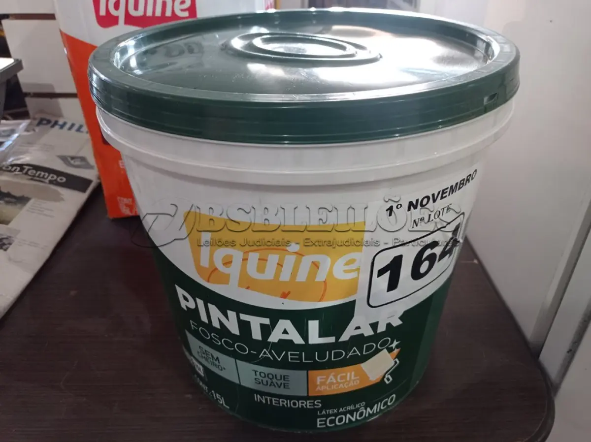 LOTE 164 - 01 BALDE DE TINTA IQUINE PINTALAR FOSCO AVELUDADO INTERIORES NA COR BRANCO GELO 15L. (NO ESTADO) ATENÇÃO! FAZER A VISITAÇÃO ANTES DE ARREMATAR, NÃO SABEMOS SE FUNCIONA. LEILÃO NÃO TEM GARANTIA E NEM DEVOLUÇÃO, SUJEITO A POSSÍVEIS AVARIAS VISÍVEIS/OCULTAS E/OU AUSÊNCIA DE COMPONENTES.