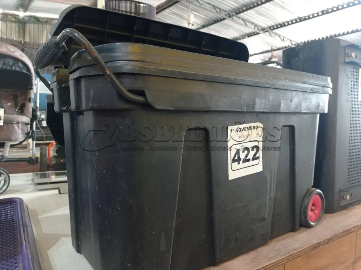 LOTE 422 - 01 CAIXA PARA FERRAMENTAS. (NO ESTADO) ATENÇÃO! FAZER A VISITAÇÃO ANTES DE ARREMATAR, NÃO SABEMOS SE FUNCIONA. LEILÃO NÃO TEM GARANTIA E NEM DEVOLUÇÃO, SUJEITO A POSSÍVEIS AVARIAS VISÍVEIS/OCULTAS E/OU AUSÊNCIA DE COMPONENTES.