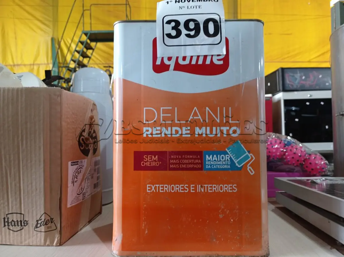 LOTE 390 - 01 LATA DE TINTA IQUINE INTERIORES/EXTERIORES DELANIL RENDE MUITO FOSCO BASE. (NO ESTADO) ATENÇÃO! FAZER A VISITAÇÃO ANTES DE ARREMATAR, NÃO SABEMOS SE FUNCIONA. LEILÃO NÃO TEM GARANTIA E NEM DEVOLUÇÃO, SUJEITO A POSSÍVEIS AVARIAS VISÍVEIS/OCULTAS E/OU AUSÊNCIA DE COMPONENTES.