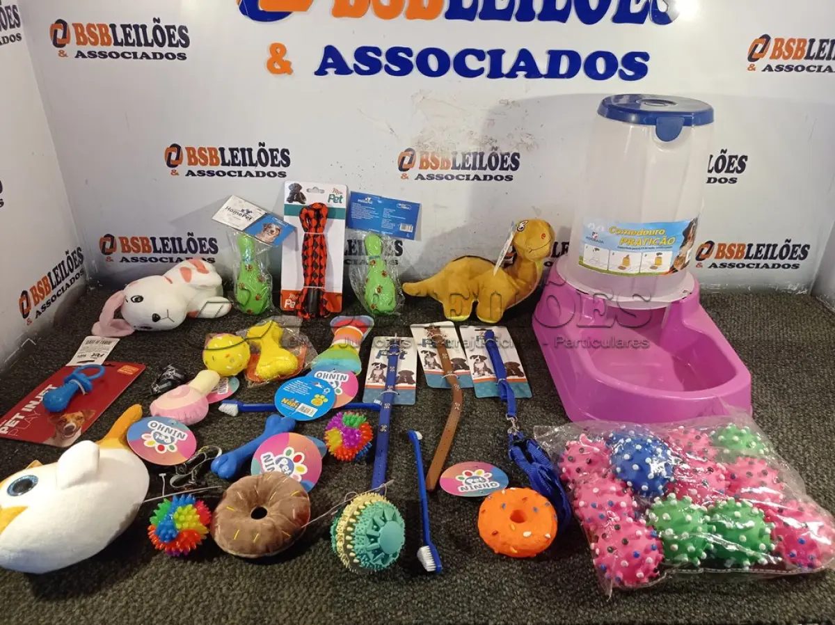 LOTE 391 - 01 KIT DE ACESSÓRIOS PARA PET. (NO ESTADO) ATENÇÃO! FAZER A VISITAÇÃO ANTES DE ARREMATAR, NÃO SABEMOS SE FUNCIONA. LEILÃO NÃO TEM GARANTIA E NEM DEVOLUÇÃO, SUJEITO A POSSÍVEIS AVARIAS VISÍVEIS/OCULTAS E/OU AUSÊNCIA DE COMPONENTES.