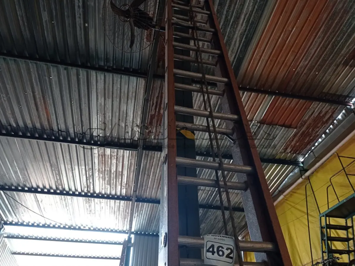 LOTE 462 - 01 ESCADA EM FIBRA DE VIDRO 7,8M. (NO ESTADO) ATENÇÃO! FAZER A VISITAÇÃO ANTES DE ARREMATAR, NÃO SABEMOS SE FUNCIONA. LEILÃO NÃO TEM GARANTIA E NEM DEVOLUÇÃO, SUJEITO A POSSÍVEIS AVARIAS VISÍVEIS/OCULTAS E/OU AUSÊNCIA DE COMPONENTES.