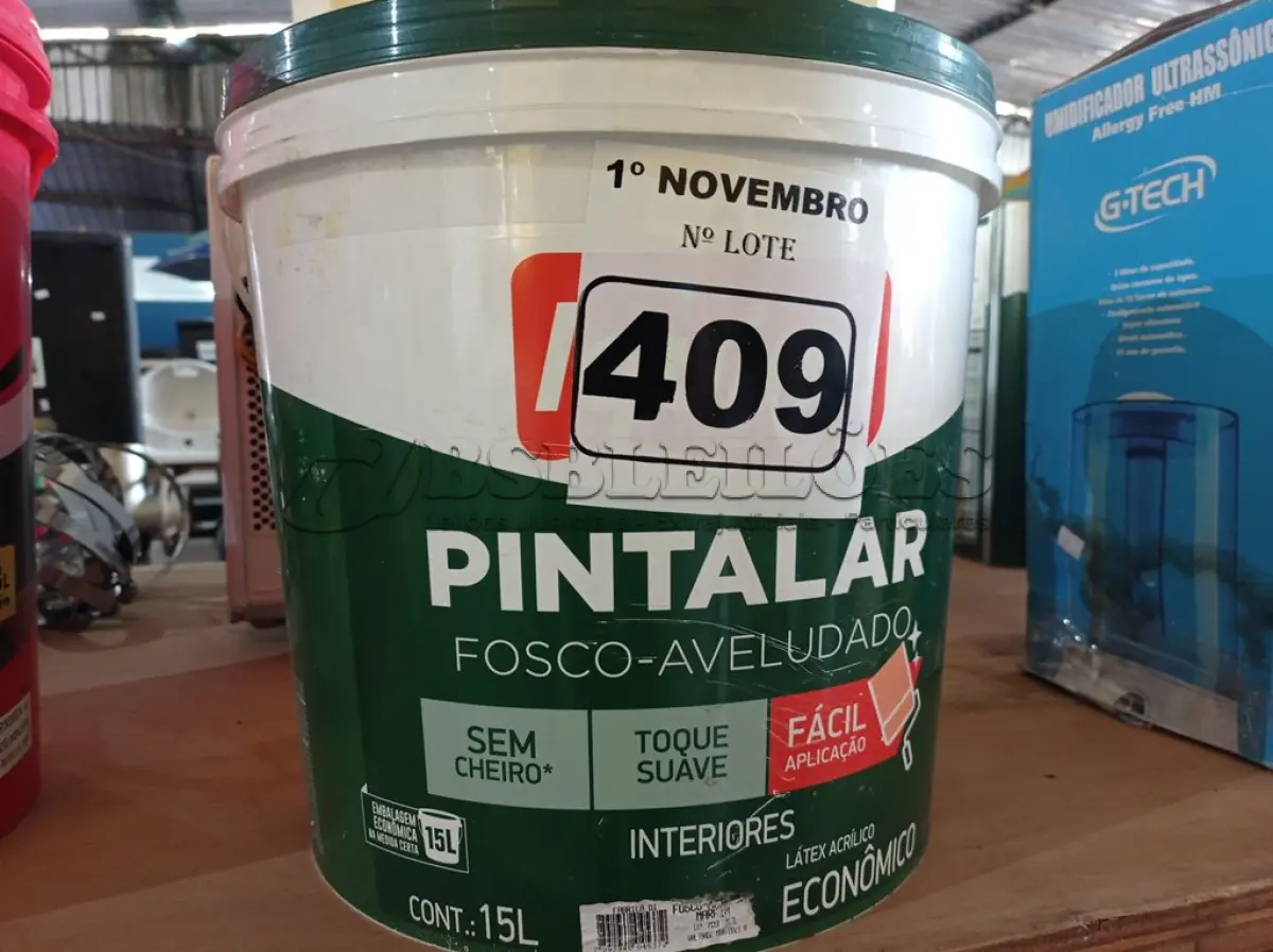 LOTE 409 - 01 BALDE DE TINTA IQUINE PINTALAR FOSCO AVELUDADO INTERIORES NA COR MARFIM 15L. (NO ESTADO) ATENÇÃO! FAZER A VISITAÇÃO ANTES DE ARREMATAR, NÃO SABEMOS SE FUNCIONA. LEILÃO NÃO TEM GARANTIA E NEM DEVOLUÇÃO, SUJEITO A POSSÍVEIS AVARIAS VISÍVEIS/OCULTAS E/OU AUSÊNCIA DE COMPONENTES.