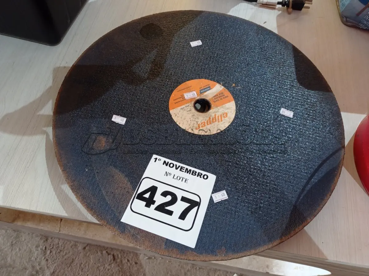 LOTE 427 - 05 DISCOS CLIPPERS: DIÂMETRO 18, ESPECIFICAÇÃO MR-822, RPM 3069. (NO ESTADO) ATENÇÃO! FAZER A VISITAÇÃO ANTES DE ARREMATAR, NÃO SABEMOS SE FUNCIONA. LEILÃO NÃO TEM GARANTIA E NEM DEVOLUÇÃO, SUJEITO A POSSÍVEIS AVARIAS VISÍVEIS/OCULTAS E/OU AUSÊNCIA DE COMPONENTES.
