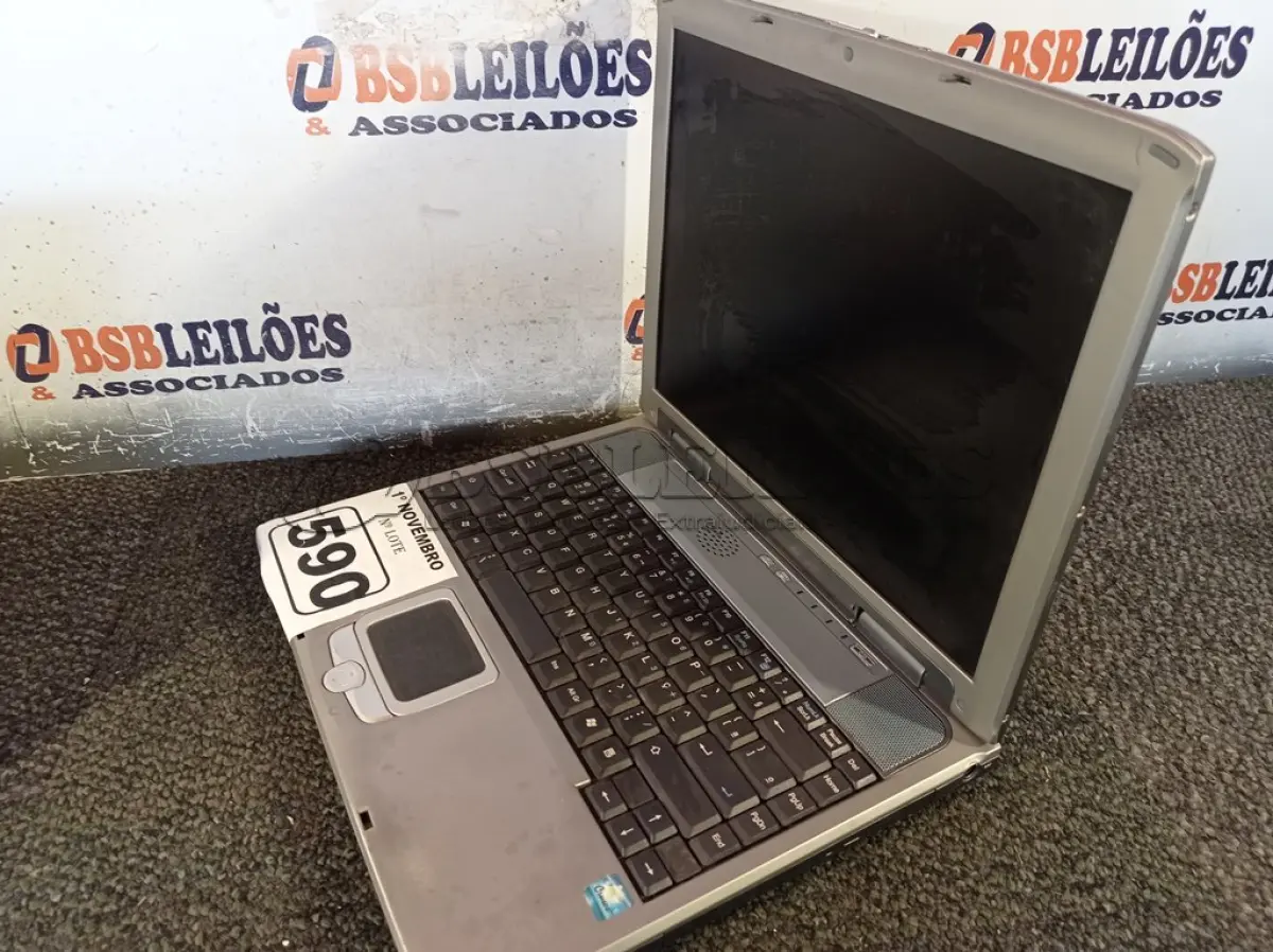 LOTE 590