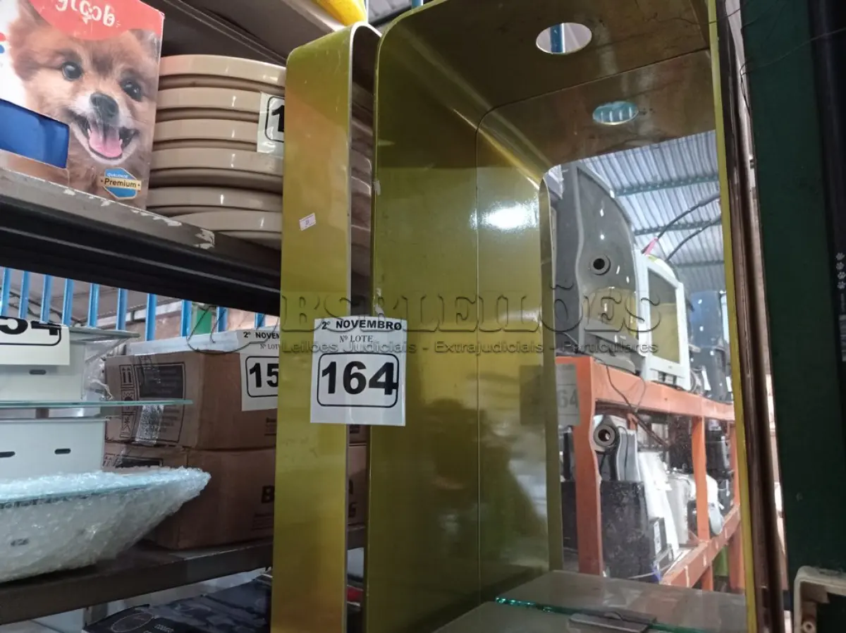 LOTE 164 - 01 EXPOSITOR. (NO ESTADO) ATENÇÃO! FAZER A VISITAÇÃO ANTES DE ARREMATAR, NÃO SABEMOS SE FUNCIONA. LEILÃO NÃO TEM GARANTIA E NEM DEVOLUÇÃO, SUJEITO A POSSÍVEIS AVARIAS VISÍVEIS/OCULTAS E/OU AUSÊNCIA DE COMPONENTES.