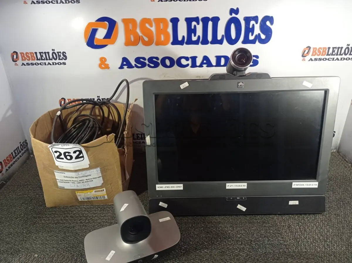 LOTE 262 - 01 APARELHO DE VIDEOCONFERÊNCIA. (NO ESTADO) ATENÇÃO! FAZER A VISITAÇÃO ANTES DE ARREMATAR, NÃO SABEMOS SE FUNCIONA. LEILÃO NÃO TEM GARANTIA E NEM DEVOLUÇÃO, SUJEITO A POSSÍVEIS AVARIAS VISÍVEIS/OCULTAS E/OU AUSÊNCIA DE COMPONENTES.