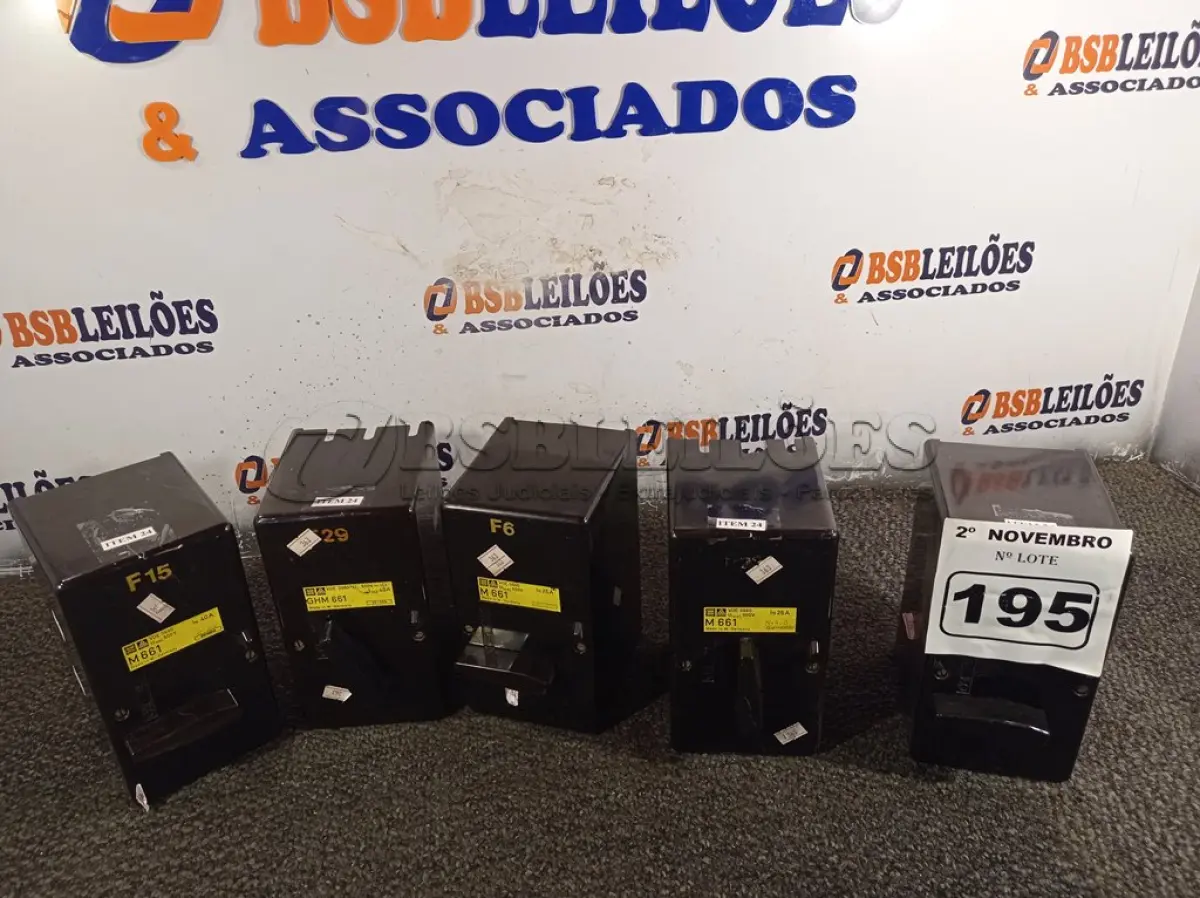 LOTE 195 - 05 CHAVES SECCIONADORAS GM 661. (NO ESTADO) ATENÇÃO! FAZER A VISITAÇÃO ANTES DE ARREMATAR, NÃO SABEMOS SE FUNCIONA. LEILÃO NÃO TEM GARANTIA E NEM DEVOLUÇÃO, SUJEITO A POSSÍVEIS AVARIAS VISÍVEIS/OCULTAS E/OU AUSÊNCIA DE COMPONENTES.