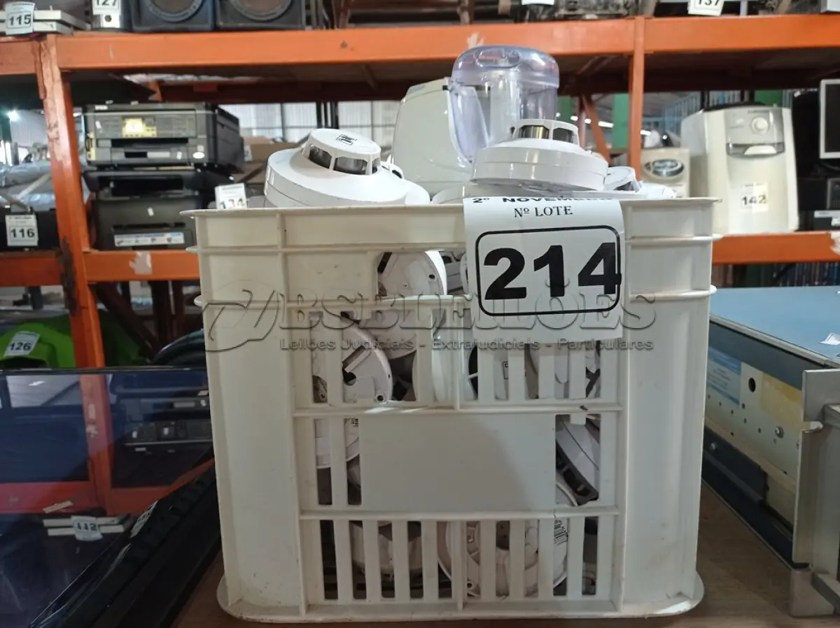 LOTE 214 - 01 LOTE COM GRANDE QUANTIDADE DETECTORES DE FUMAÇA. (NO ESTADO) ATENÇÃO! FAZER A VISITAÇÃO ANTES DE ARREMATAR, NÃO SABEMOS SE FUNCIONA. LEILÃO NÃO TEM GARANTIA E NEM DEVOLUÇÃO, SUJEITO A POSSÍVEIS AVARIAS VISÍVEIS/OCULTAS E/OU AUSÊNCIA DE COMPONENTES.
