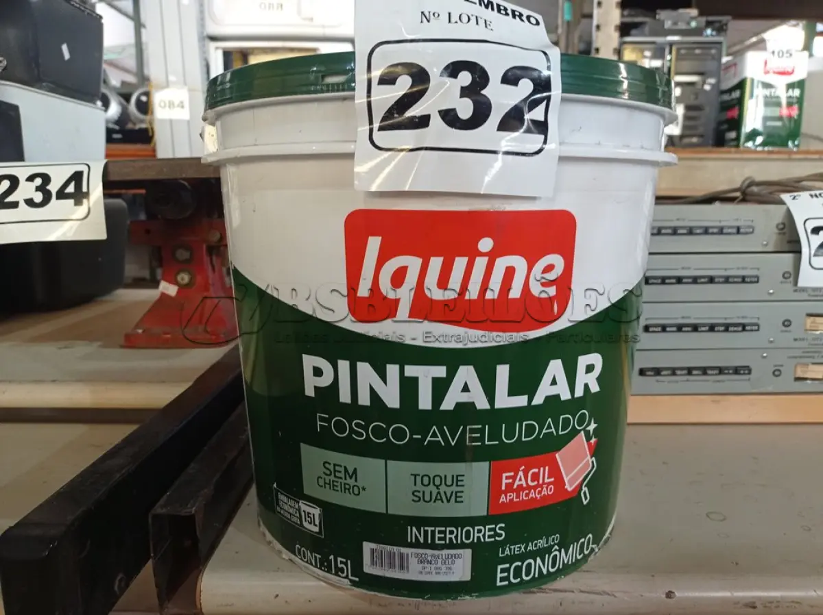 LOTE 232 - 01 BALDE DE TINTA IQUINE PINTALAR FOSCO AVELUDADO BRANCO GELO 15L. (NO ESTADO) ATENÇÃO! FAZER A VISITAÇÃO ANTES DE ARREMATAR, NÃO SABEMOS SE FUNCIONA. LEILÃO NÃO TEM GARANTIA E NEM DEVOLUÇÃO, SUJEITO A POSSÍVEIS AVARIAS VISÍVEIS/OCULTAS E/OU AUSÊNCIA DE COMPONENTES.