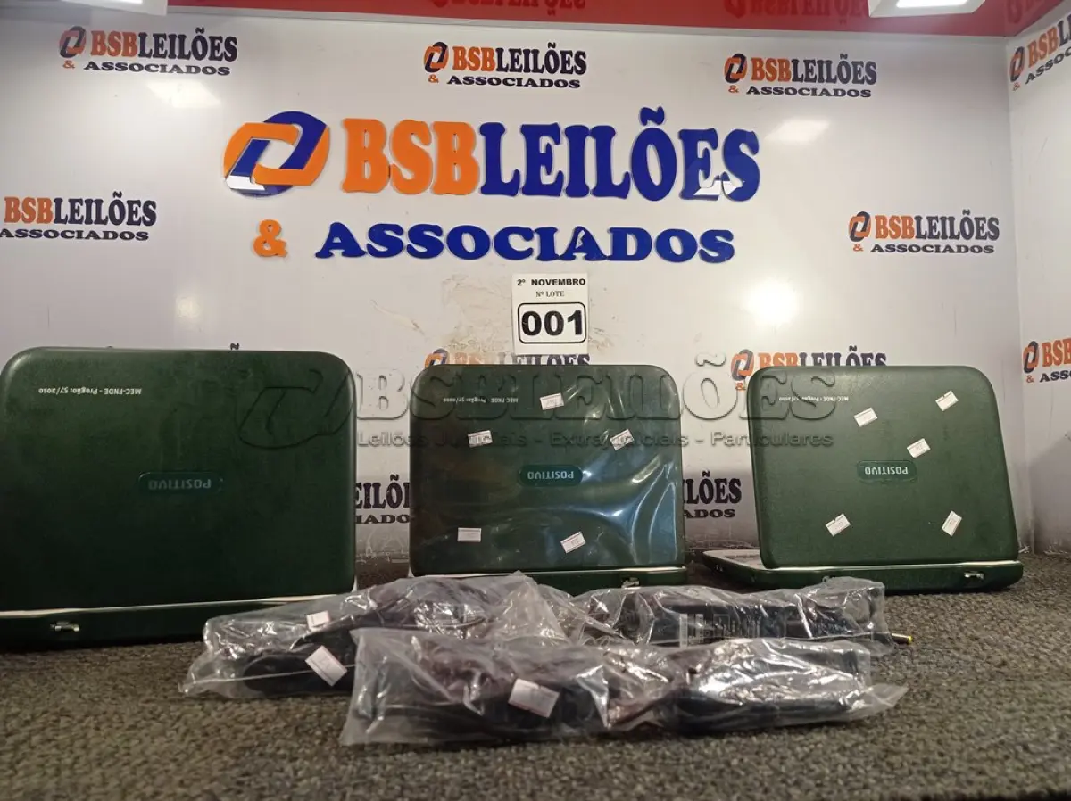LOTE 001 - 03 NETBOOK’S MARCAS POSITIVO COM FONTE. (NO ESTADO) ATENÇÃO! FAZER A VISITAÇÃO ANTES DE ARREMATAR, NÃO SABEMOS SE FUNCIONA. LEILÃO NÃO TEM GARANTIA E NEM DEVOLUÇÃO, SUJEITO A POSSÍVEIS AVARIAS VISÍVEIS/OCULTAS E/OU AUSÊNCIA DE COMPONENTES.