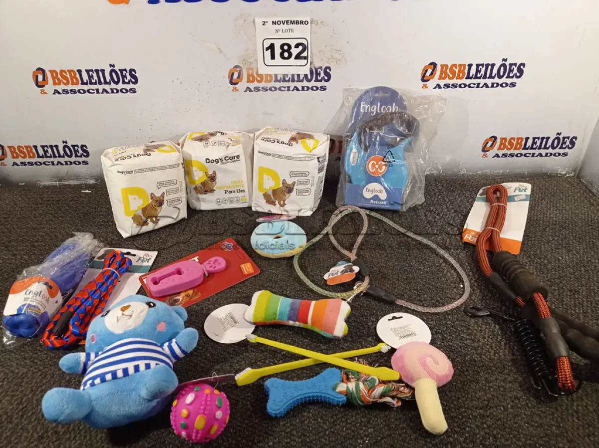 LOTE 182 - 01 LOTE COM VÁRIOS ACESSÓRIOS PARA PETS. (NO ESTADO) ATENÇÃO! FAZER A VISITAÇÃO ANTES DE ARREMATAR, NÃO SABEMOS SE FUNCIONA. LEILÃO NÃO TEM GARANTIA E NEM DEVOLUÇÃO, SUJEITO A POSSÍVEIS AVARIAS VISÍVEIS/OCULTAS E/OU AUSÊNCIA DE COMPONENTES.