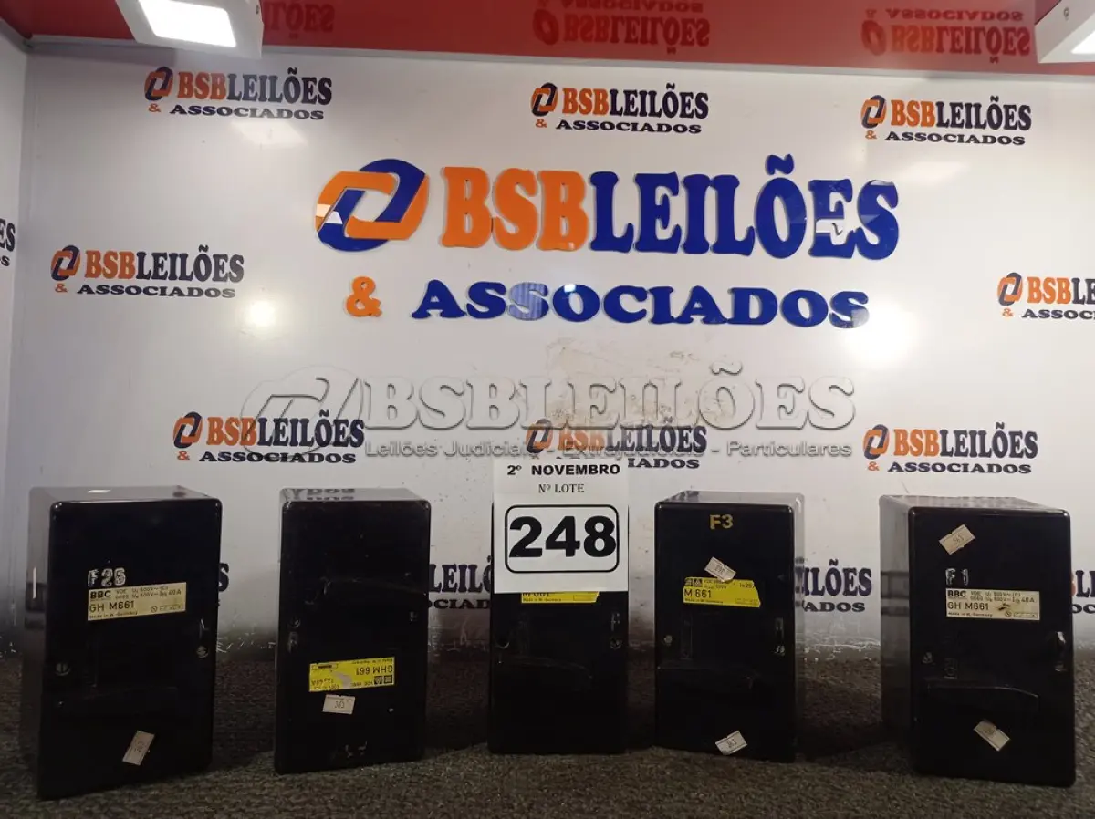 LOTE 248 - 05 CHAVES SECCIONADORAS GM 661. (NO ESTADO) ATENÇÃO! FAZER A VISITAÇÃO ANTES DE ARREMATAR, NÃO SABEMOS SE FUNCIONA. LEILÃO NÃO TEM GARANTIA E NEM DEVOLUÇÃO, SUJEITO A POSSÍVEIS AVARIAS VISÍVEIS/OCULTAS E/OU AUSÊNCIA DE COMPONENTES.