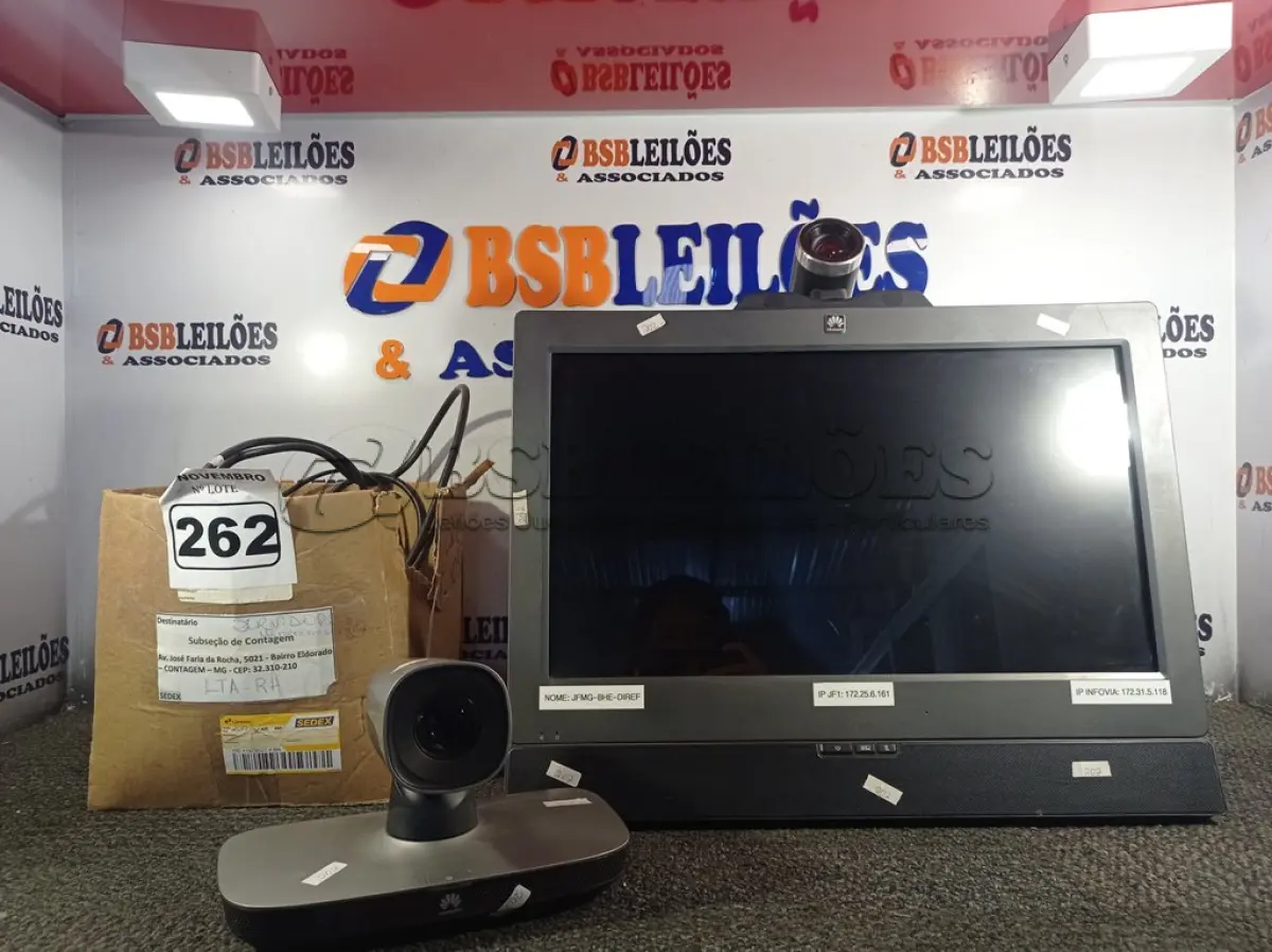 LOTE 262 - 01 APARELHO DE VIDEOCONFERÊNCIA. (NO ESTADO) ATENÇÃO! FAZER A VISITAÇÃO ANTES DE ARREMATAR, NÃO SABEMOS SE FUNCIONA. LEILÃO NÃO TEM GARANTIA E NEM DEVOLUÇÃO, SUJEITO A POSSÍVEIS AVARIAS VISÍVEIS/OCULTAS E/OU AUSÊNCIA DE COMPONENTES.