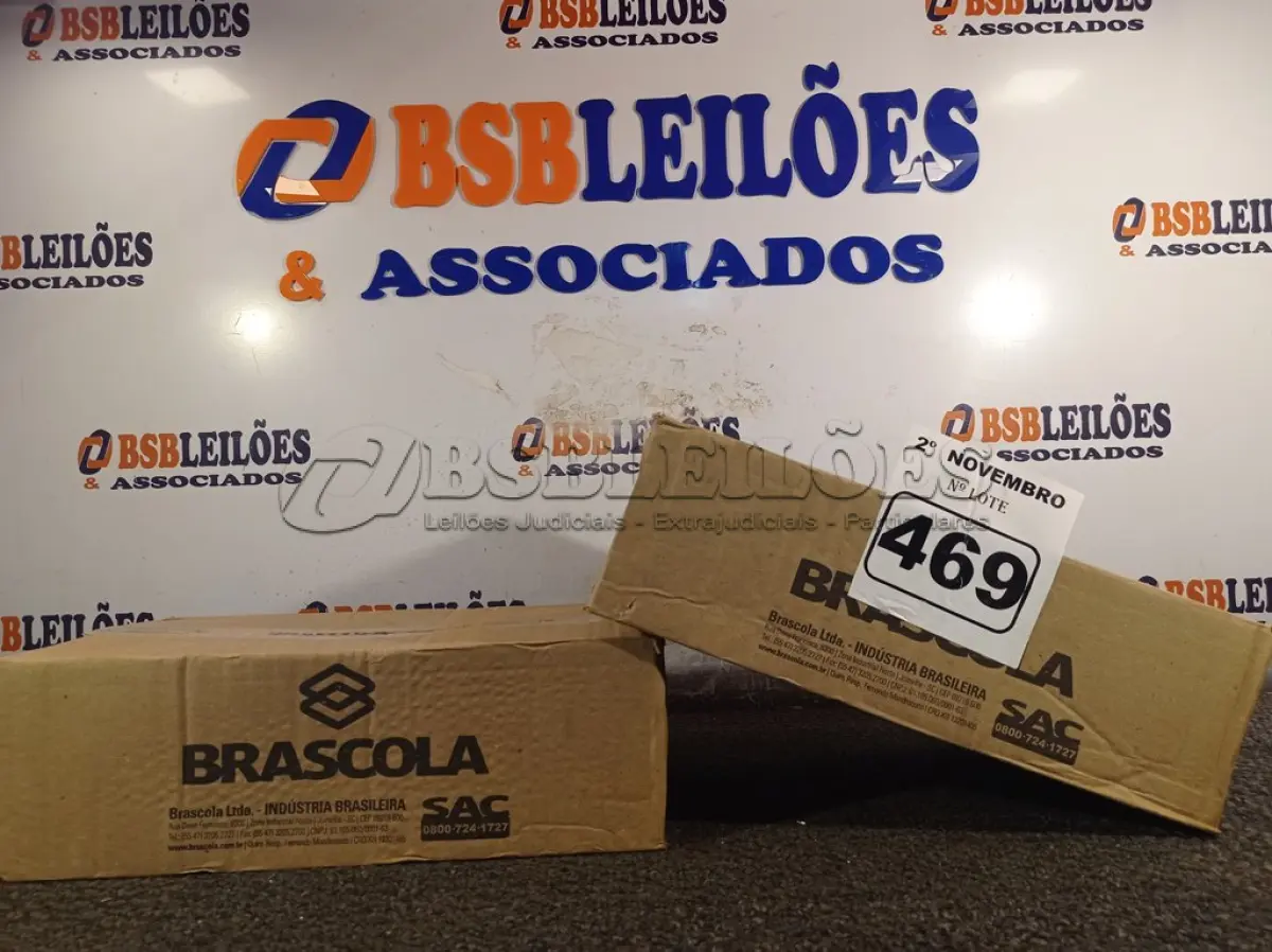 LOTE 469 - 02 CAIXAS COM FRASCOS DE COLA TUBO ST COM 15 CADA. (NO ESTADO) ATENÇÃO! FAZER A VISITAÇÃO ANTES DE ARREMATAR, NÃO SABEMOS SE FUNCIONA. LEILÃO NÃO TEM GARANTIA E NEM DEVOLUÇÃO, SUJEITO A POSSÍVEIS AVARIAS VISÍVEIS/OCULTAS E/OU AUSÊNCIA DE COMPONENTES.
