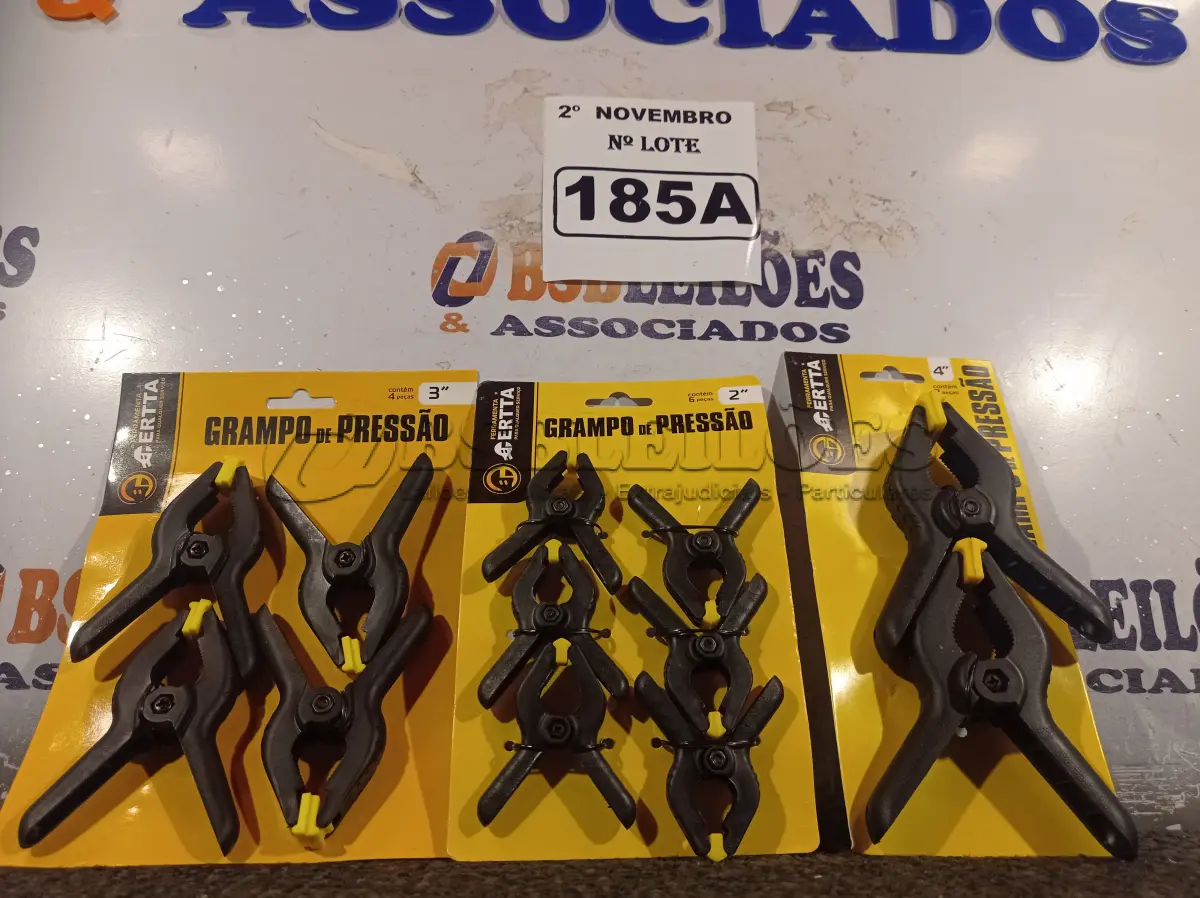 LOTE 185 - 01 KIT DE GRAMPOS DE PRESSÃO. (NO ESTADO) ATENÇÃO! FAZER A VISITAÇÃO ANTES DE ARREMATAR, NÃO SABEMOS SE FUNCIONA. LEILÃO NÃO TEM GARANTIA E NEM DEVOLUÇÃO, SUJEITO A POSSÍVEIS AVARIAS VISÍVEIS/OCULTAS E/OU AUSÊNCIA DE COMPONENTES.
