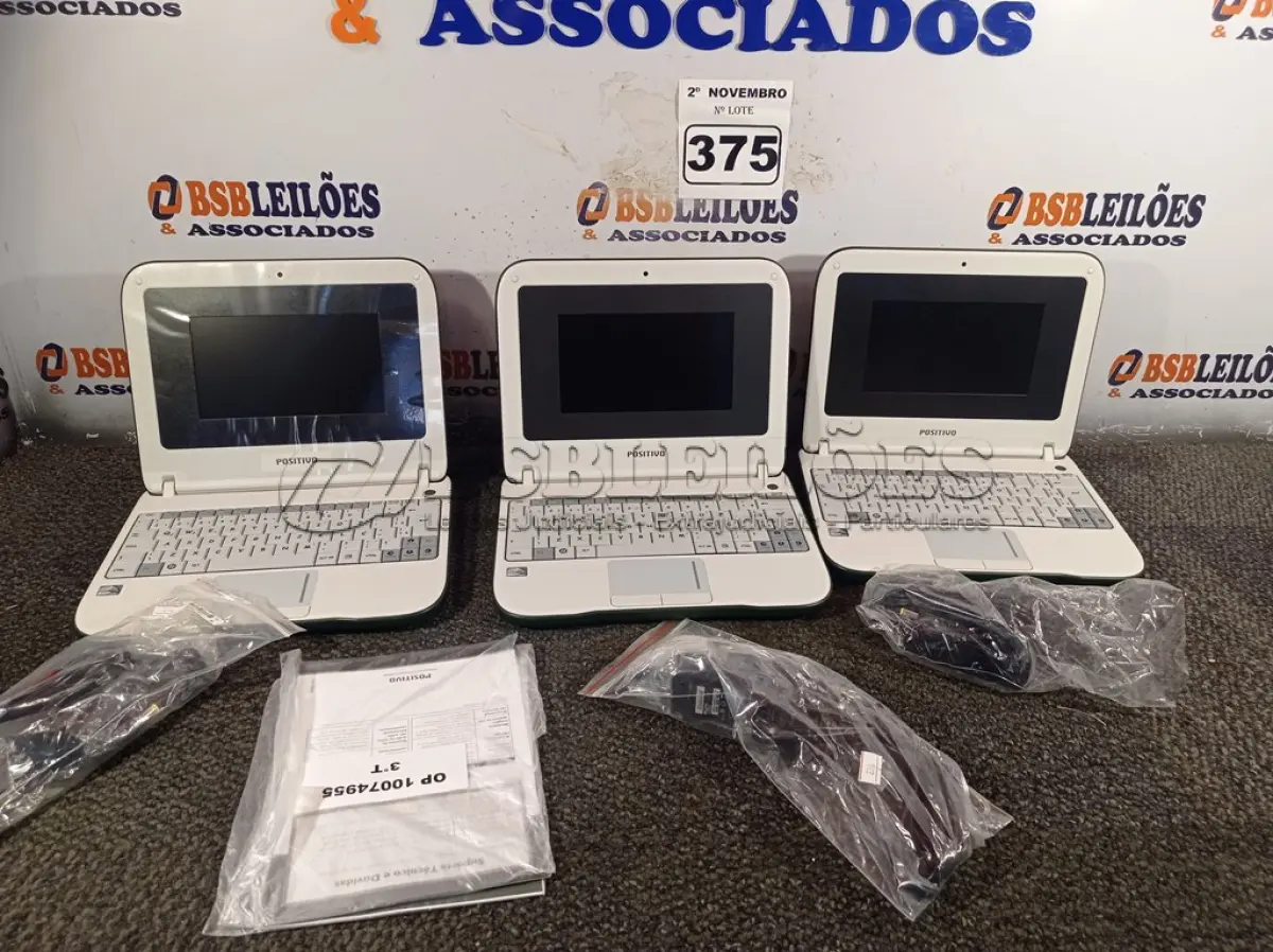 LOTE 375 - 03 NETBOOK’S MARCAS POSITIVO COM FONTE. (NO ESTADO) ATENÇÃO! FAZER A VISITAÇÃO ANTES DE ARREMATAR, NÃO SABEMOS SE FUNCIONA. LEILÃO NÃO TEM GARANTIA E NEM DEVOLUÇÃO, SUJEITO A POSSÍVEIS AVARIAS VISÍVEIS/OCULTAS E/OU AUSÊNCIA DE COMPONENTES.