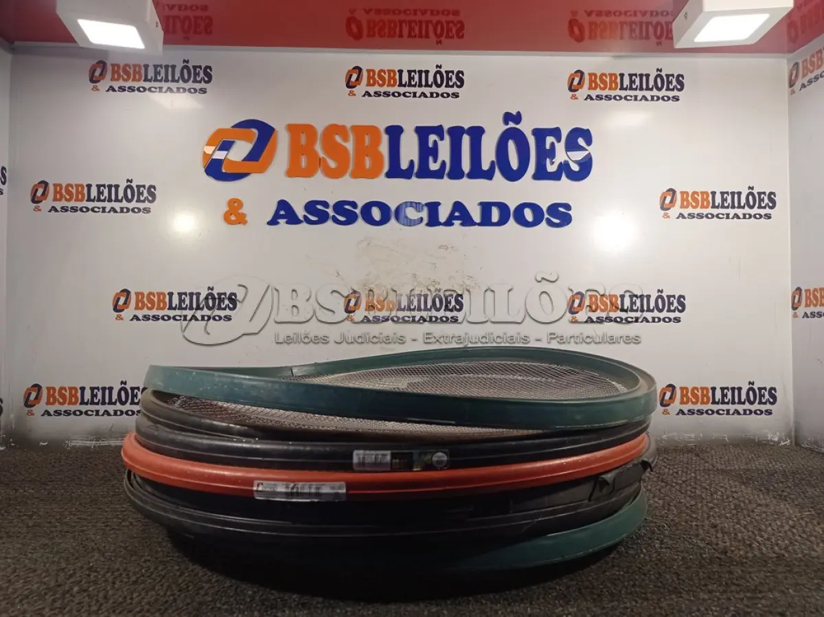 LOTE 341 - 07 PENEIRAS MARCAS E MODELOS DIVERSOS. (NO ESTADO) ATENÇÃO! FAZER A VISITAÇÃO ANTES DE ARREMATAR, NÃO SABEMOS SE FUNCIONA. LEILÃO NÃO TEM GARANTIA E NEM DEVOLUÇÃO, SUJEITO A POSSÍVEIS AVARIAS VISÍVEIS/OCULTAS E/OU AUSÊNCIA DE COMPONENTES.