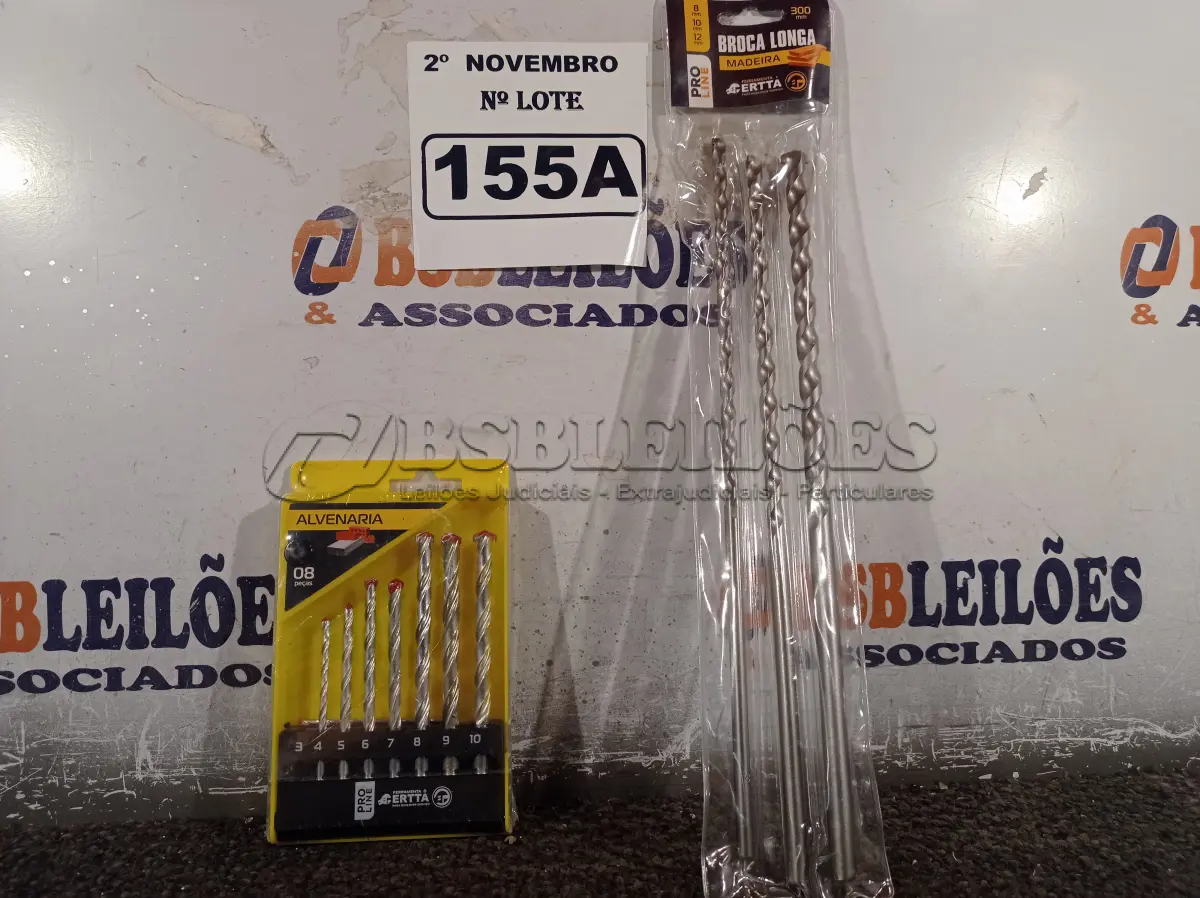 LOTE 155 - 01 KIT DE BROCAS. (NO ESTADO) ATENÇÃO! FAZER A VISITAÇÃO ANTES DE ARREMATAR, NÃO SABEMOS SE FUNCIONA. LEILÃO NÃO TEM GARANTIA E NEM DEVOLUÇÃO, SUJEITO A POSSÍVEIS AVARIAS VISÍVEIS/OCULTAS E/OU AUSÊNCIA DE COMPONENTES.
