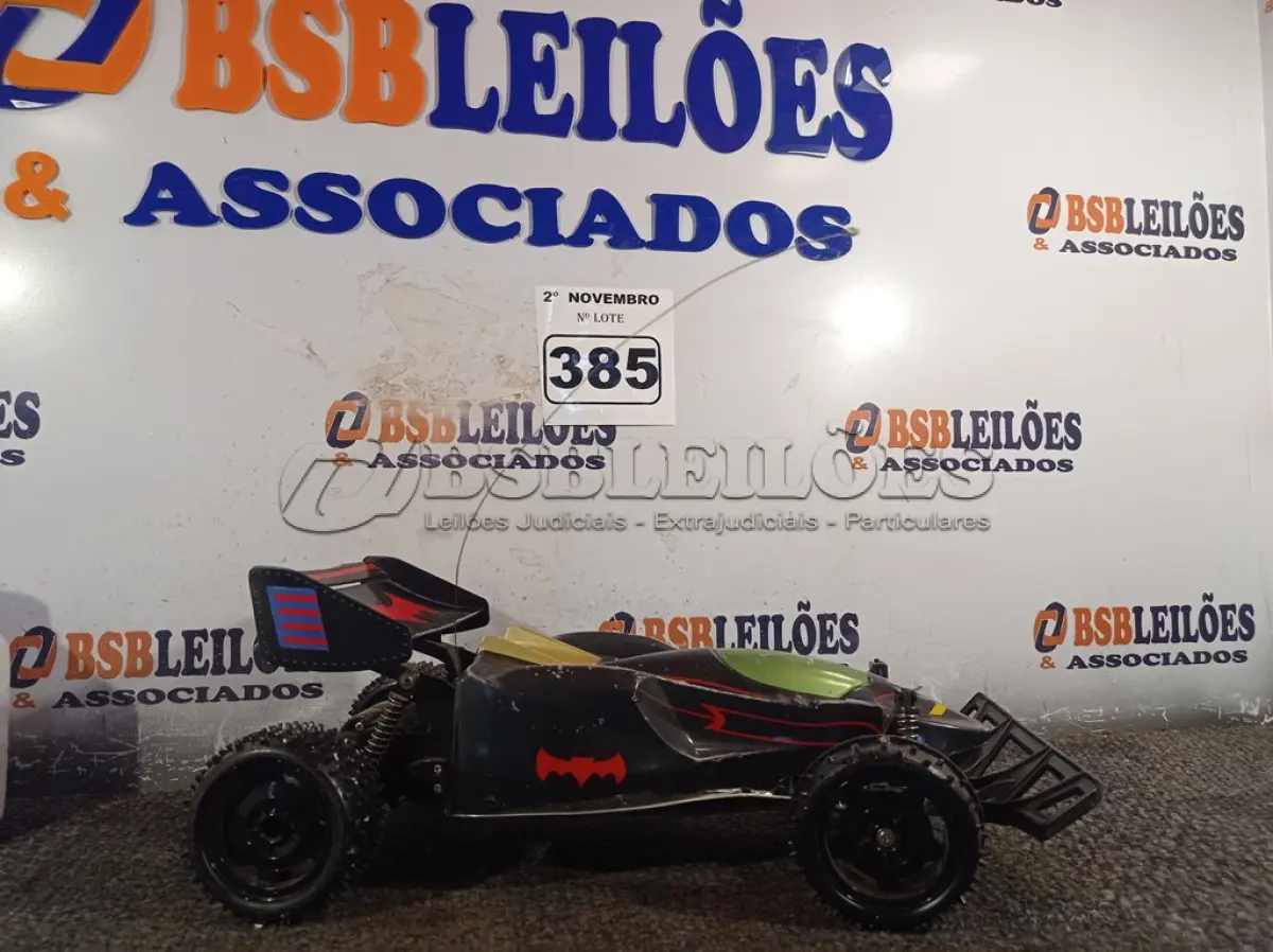 LOTE 385 - 01 CARRINHO DE CONTROLE REMOTO. (NO ESTADO) ATENÇÃO! FAZER A VISITAÇÃO ANTES DE ARREMATAR, NÃO SABEMOS SE FUNCIONA. LEILÃO NÃO TEM GARANTIA E NEM DEVOLUÇÃO, SUJEITO A POSSÍVEIS AVARIAS VISÍVEIS/OCULTAS E/OU AUSÊNCIA DE COMPONENTES.