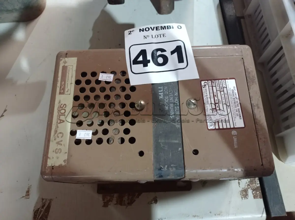 LOTE 461 - 01 TRANSFORMADOR DE TENSÃO CONSTANTE HARMÔNICO NEUTRALIZADO 500W. (NO ESTADO) ATENÇÃO! FAZER A VISITAÇÃO ANTES DE ARREMATAR, NÃO SABEMOS SE FUNCIONA. LEILÃO NÃO TEM GARANTIA E NEM DEVOLUÇÃO, SUJEITO A POSSÍVEIS AVARIAS VISÍVEIS/OCULTAS E/OU AUSÊNCIA DE COMPONENTES.