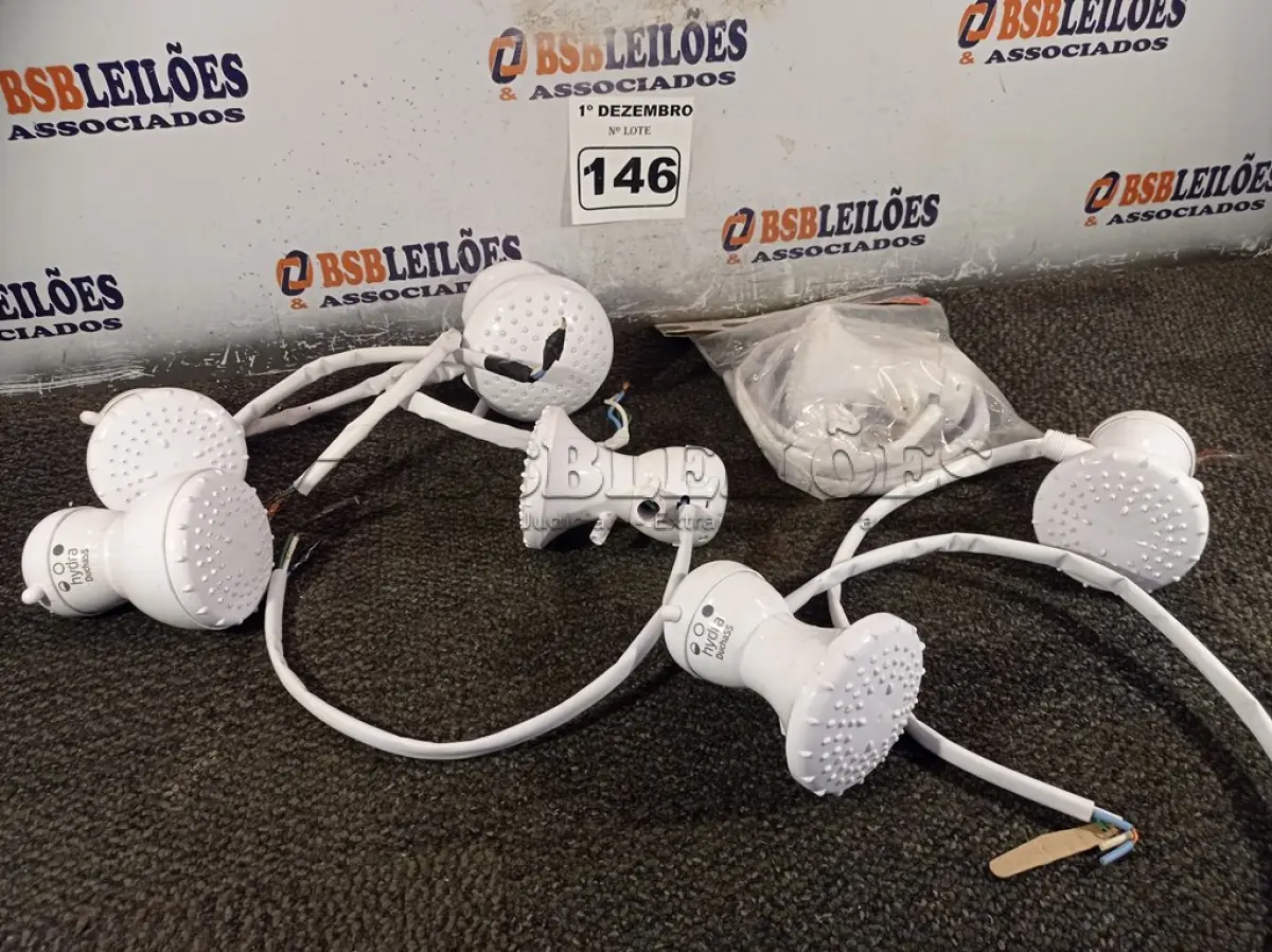 LOTE 146 - 07 CHUVEIROS ELÉTRICOS MARCAS E MODELOS DIVERSOS. (NO ESTADO) ATENÇÃO! FAZER A VISITAÇÃO ANTES DE ARREMATAR, NÃO SABEMOS SE FUNCIONA. LEILÃO NÃO TEM GARANTIA E NEM DEVOLUÇÃO, SUJEITO A POSSÍVEIS AVARIAS VISÍVEIS/OCULTAS E/OU AUSÊNCIA DE COMPONENTES.