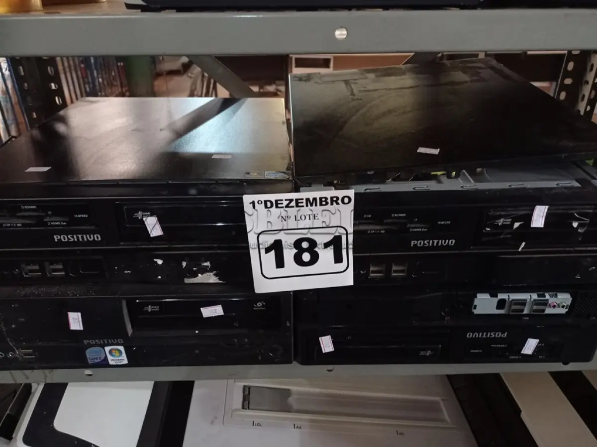 LOTE 181 - 04 CPU’S MARCAS POSITIVO. (NO ESTADO) ATENÇÃO! FAZER A VISITAÇÃO ANTES DE ARREMATAR, NÃO SABEMOS SE FUNCIONA. LEILÃO NÃO TEM GARANTIA E NEM DEVOLUÇÃO, SUJEITO A POSSÍVEIS AVARIAS VISÍVEIS/OCULTAS E/OU AUSÊNCIA DE COMPONENTES.