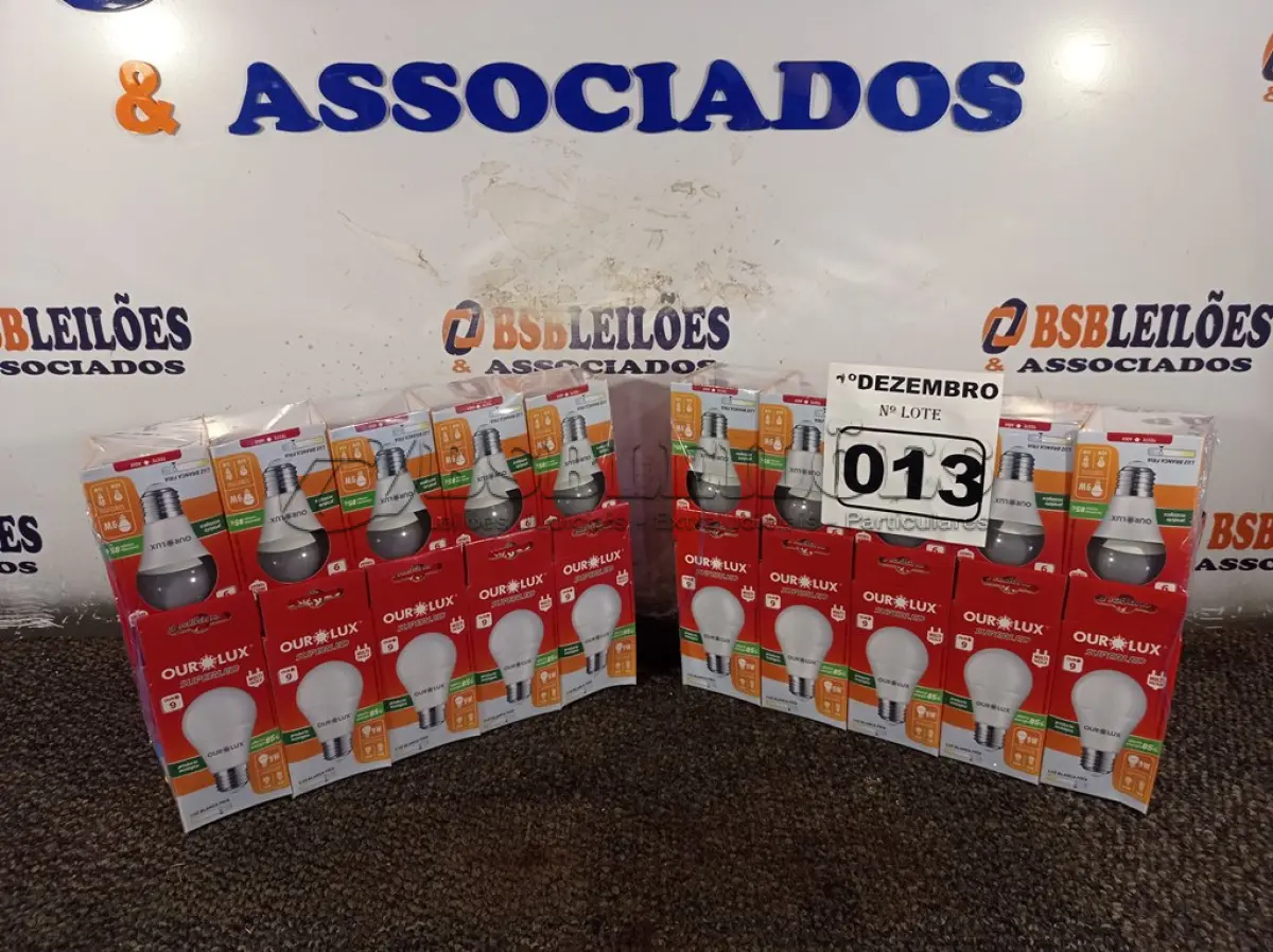 LOTE 013 - 20 LÂMPADAS DE LED 9W SOQUETE E22. (NO ESTADO) ATENÇÃO! FAZER A VISITAÇÃO ANTES DE ARREMATAR, NÃO SABEMOS SE FUNCIONA. LEILÃO NÃO TEM GARANTIA E NEM DEVOLUÇÃO, SUJEITO A POSSÍVEIS AVARIAS VISÍVEIS/OCULTAS E/OU AUSÊNCIA DE COMPONENTES.