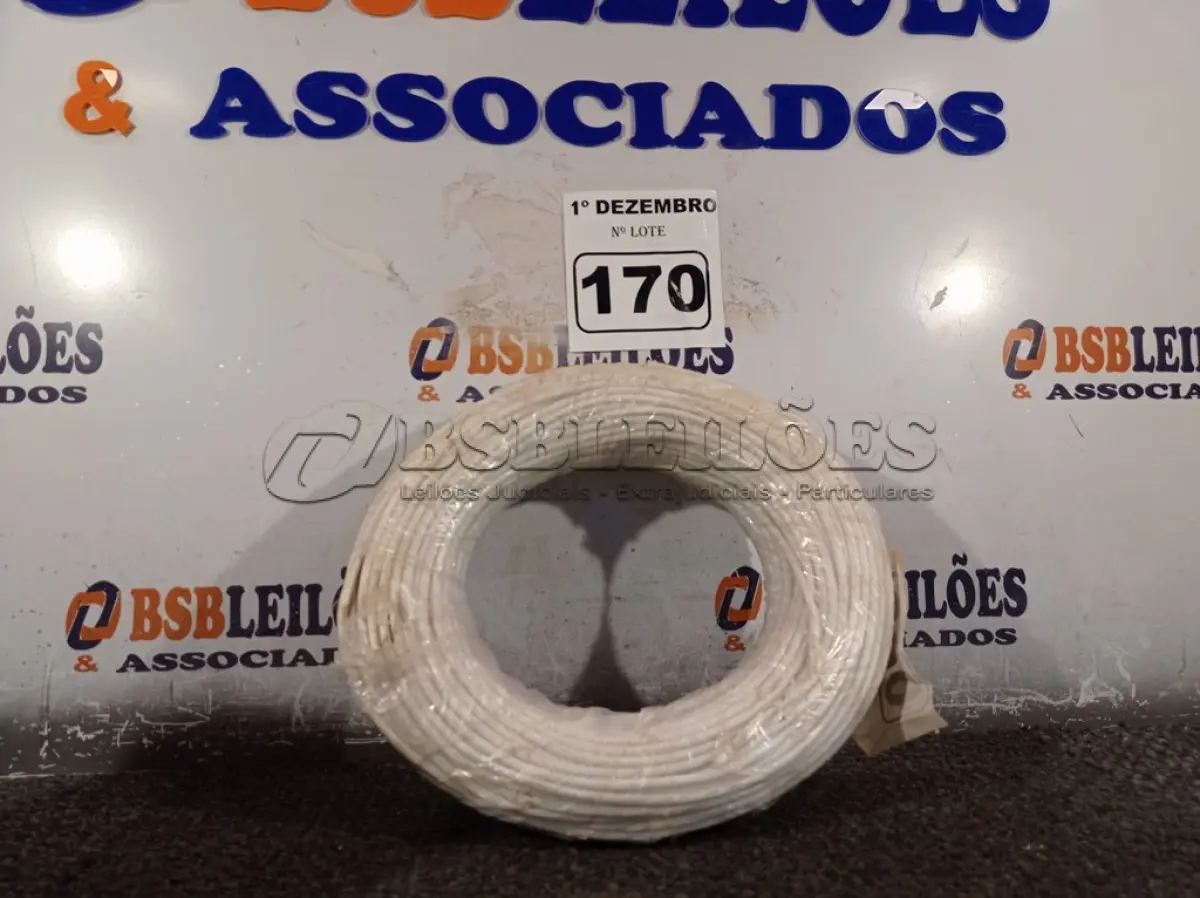 LOTE 170 - 01 ROLO DE CABO FLEXÍVEL 100M 1X4MM NA COR BRANCA(NOVO). (NO ESTADO) ATENÇÃO! FAZER A VISITAÇÃO ANTES DE ARREMATAR, NÃO SABEMOS SE FUNCIONA. LEILÃO NÃO TEM GARANTIA E NEM DEVOLUÇÃO, SUJEITO A POSSÍVEIS AVARIAS VISÍVEIS/OCULTAS E/OU AUSÊNCIA DE COMPONENTES.