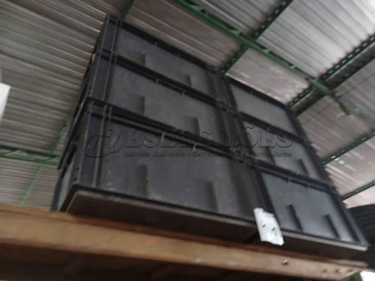 LOTE 161 - 06 CAIXAS ORGANIZADORAS. (NO ESTADO) ATENÇÃO! FAZER A VISITAÇÃO ANTES DE ARREMATAR, NÃO SABEMOS SE FUNCIONA. LEILÃO NÃO TEM GARANTIA E NEM DEVOLUÇÃO, SUJEITO A POSSÍVEIS AVARIAS VISÍVEIS/OCULTAS E/OU AUSÊNCIA DE COMPONENTES.