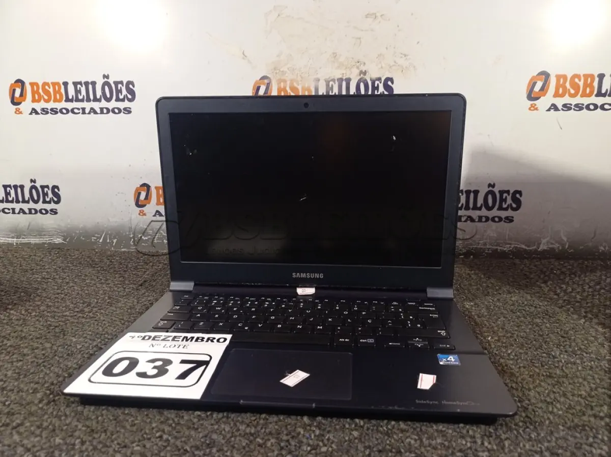 LOTE 037 - 01 NOTEBOOK MARCA SAMSUNG. (NO ESTADO) ATENÇÃO! FAZER A VISITAÇÃO ANTES DE ARREMATAR, NÃO SABEMOS SE FUNCIONA. LEILÃO NÃO TEM GARANTIA E NEM DEVOLUÇÃO, SUJEITO A POSSÍVEIS AVARIAS VISÍVEIS/OCULTAS E/OU AUSÊNCIA DE COMPONENTES.