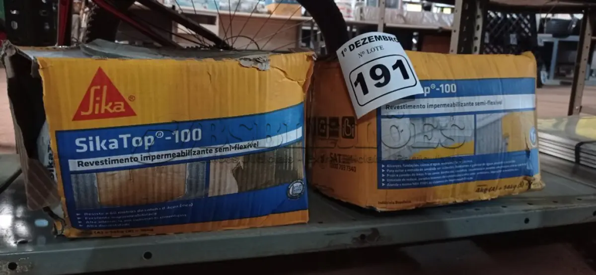 LOTE 191 - 02 CAIXAS DE REVESTIMENTO IMPERMEABILIZANTE SEMI-FLEXIVEL SIKA TOP 100 18KG. (NO ESTADO) ATENÇÃO! FAZER A VISITAÇÃO ANTES DE ARREMATAR, NÃO SABEMOS SE FUNCIONA. LEILÃO NÃO TEM GARANTIA E NEM DEVOLUÇÃO, SUJEITO A POSSÍVEIS AVARIAS VISÍVEIS/OCULTAS E/OU AUSÊNCIA DE COMPONENTES.